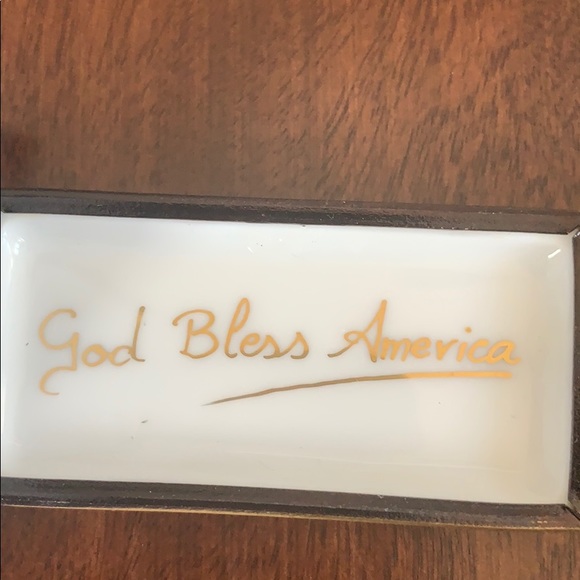 *SOLD* American Flag Limoges Box - Picture 7 of 8